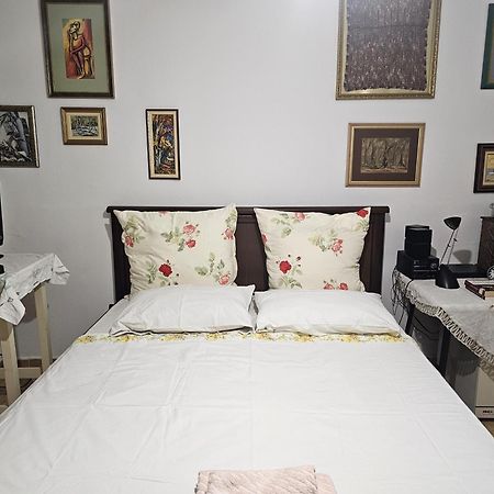 2-Bedroom Apartment With Dajti Mountain View Tirana Exterior photo